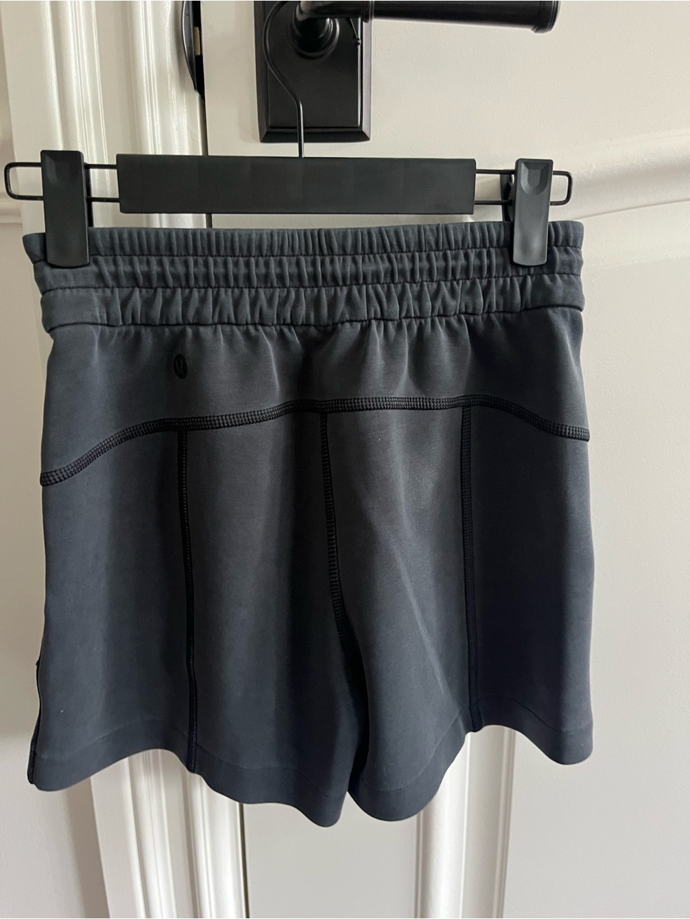 lululemon athletica Black Women's Athletic Drawstring Shorts with Pockets - Picture 2 of 3